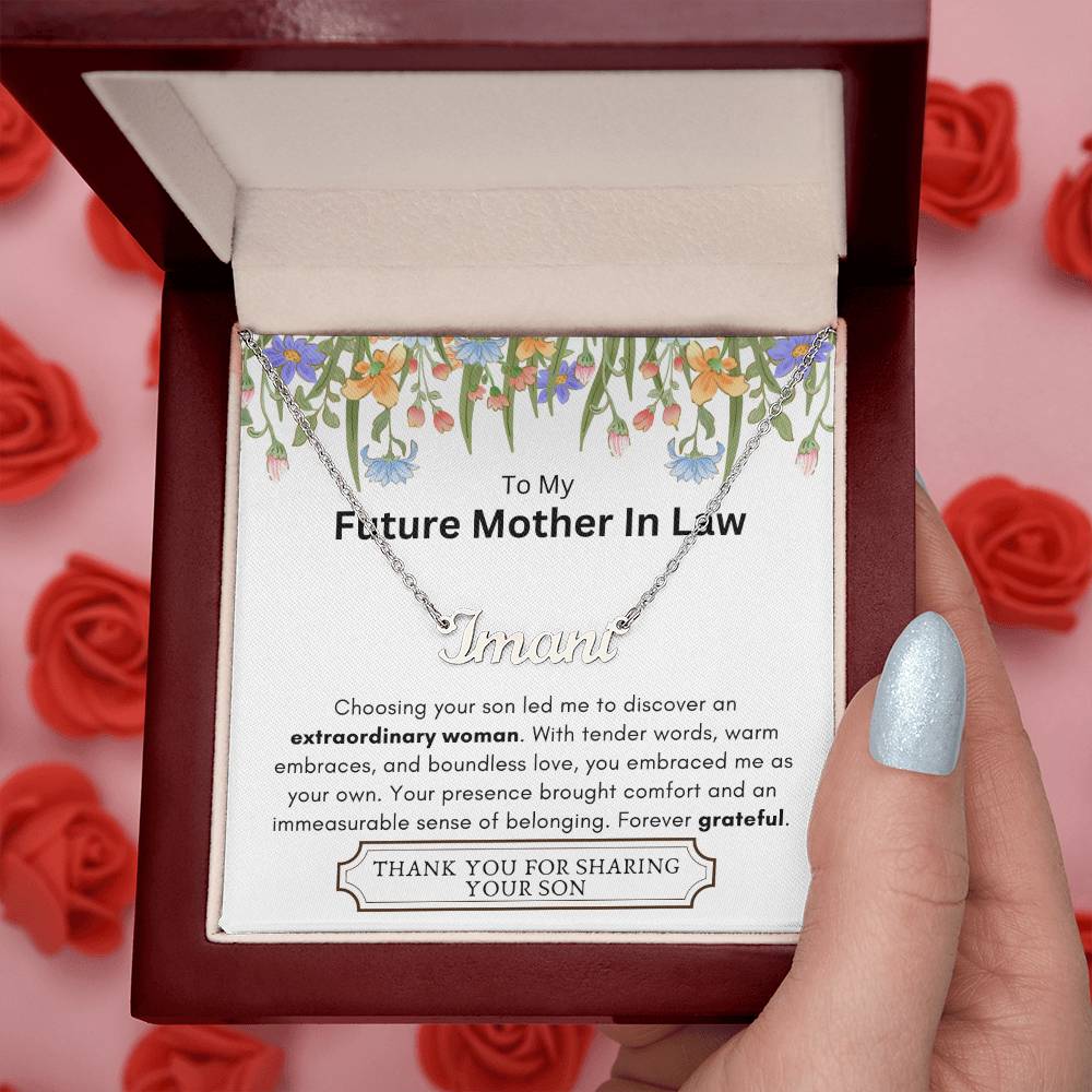 Lurve™ Future Mother In Law - Extraordinary Woman, Grateful Heart Personalized Name Necklace