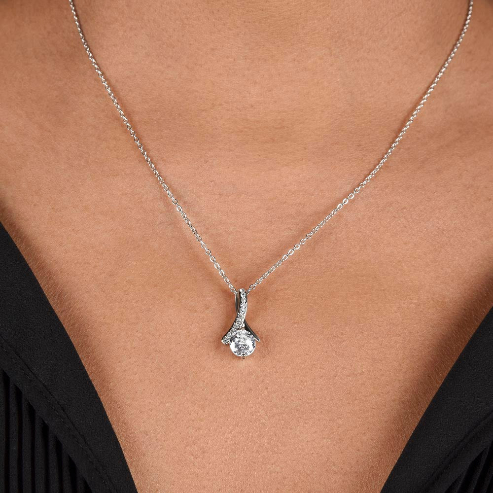 Lurve™ Girlfriend - Sunshine, Greatest Gift, Special Person Alluring Beauty Necklace